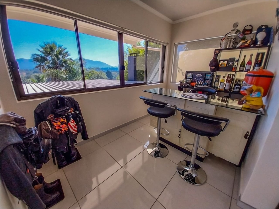5 Bedroom Property for Sale in Meerhof North West